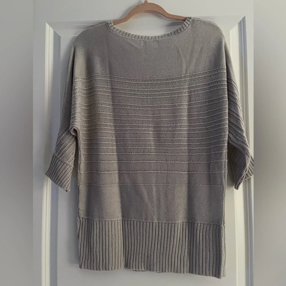 NY&CO Gray 3/4 Sleeve Sweater NWOT - Picture 2 of 4